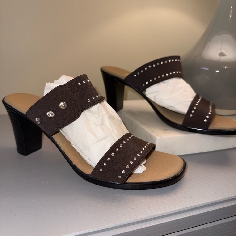 NWOB- Onex Two Strap Brown Rhinestone Classy Heel/Slide/Slip On Size 7